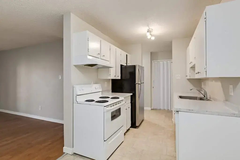 307-11945 81 Street NW, Edmonton, AB, T5B 2S7 - 12