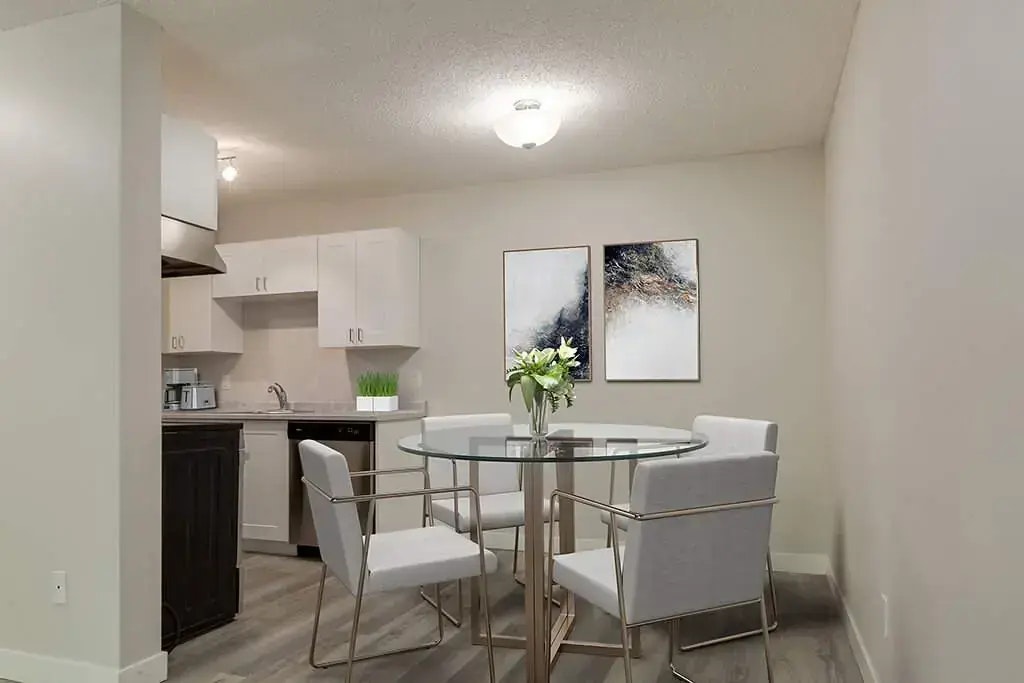307-11945 81 Street NW, Edmonton, AB, T5B 2S7 - 2