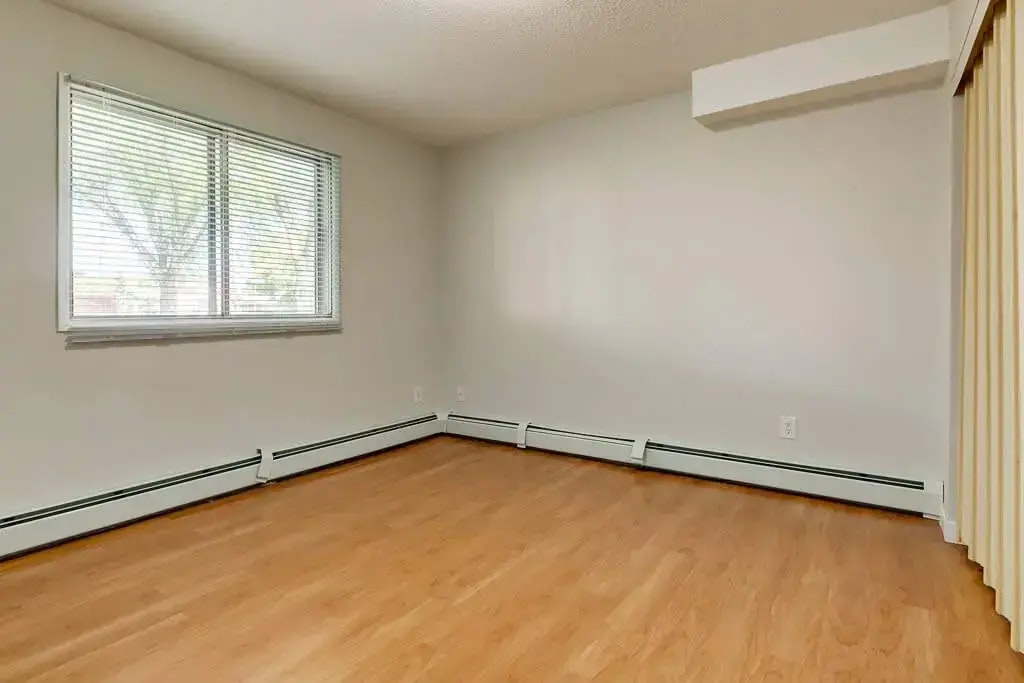 307-11945 81 Street NW, Edmonton, AB, T5B 2S7 - 14
