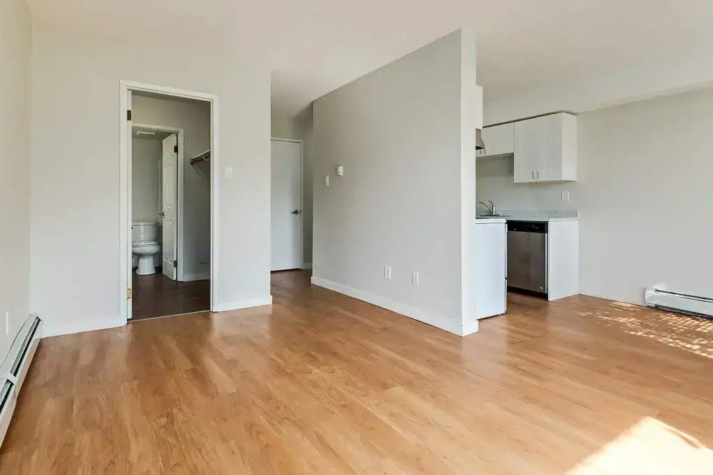 307-11945 81 Street NW, Edmonton, AB, T5B 2S7 - 18