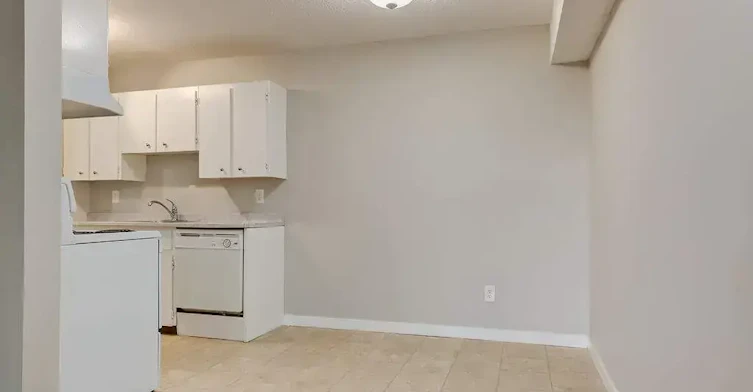 307-11945 81 Street NW, Edmonton, AB, T5B 2S7 - 10