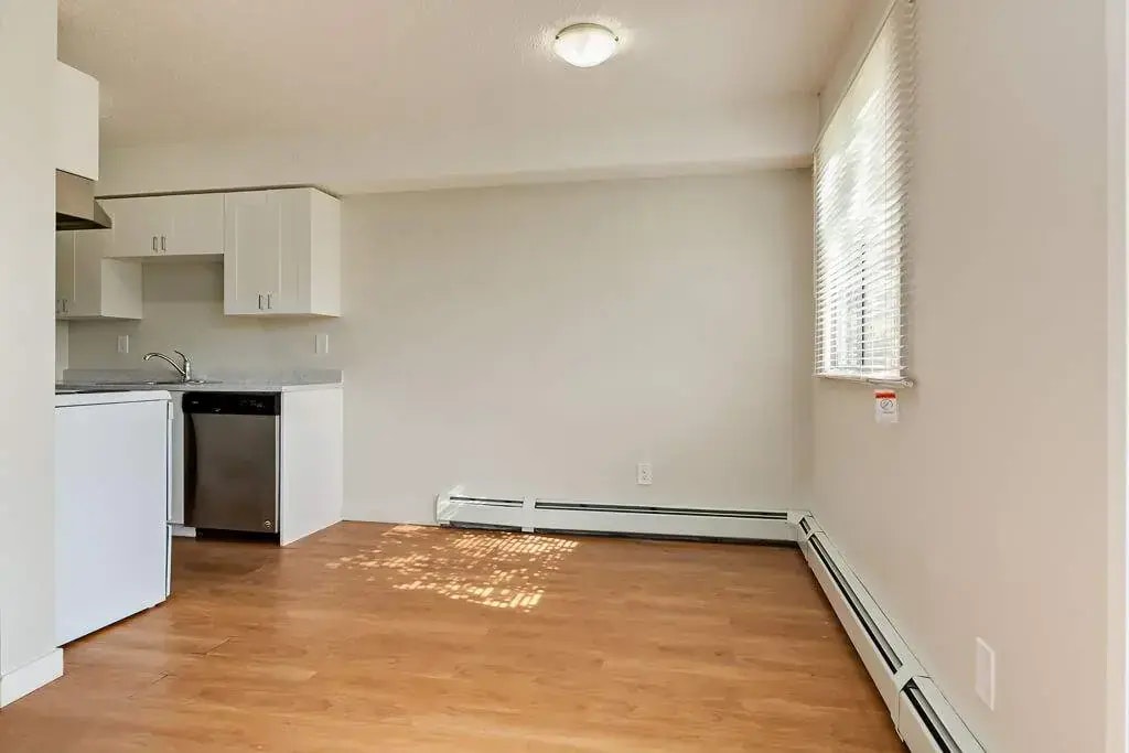 307-11945 81 Street NW, Edmonton, AB, T5B 2S7 - 19