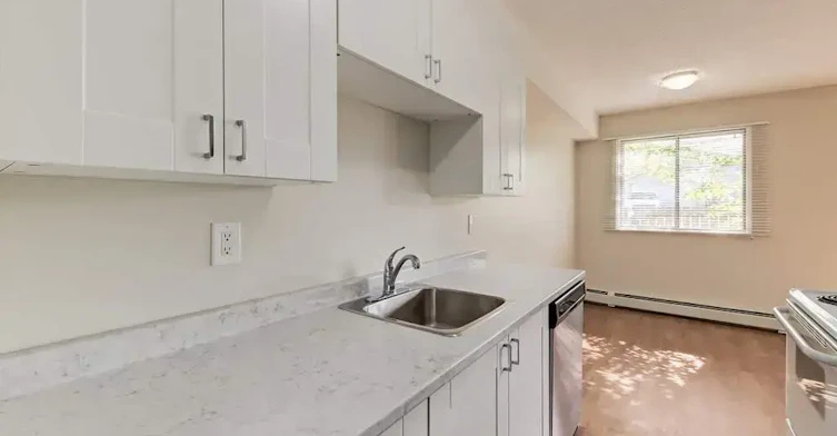 307-11945 81 Street NW, Edmonton, AB, T5B 2S7 - 21