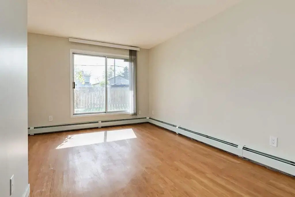 307-11945 81 Street NW, Edmonton, AB, T5B 2S7 - 17