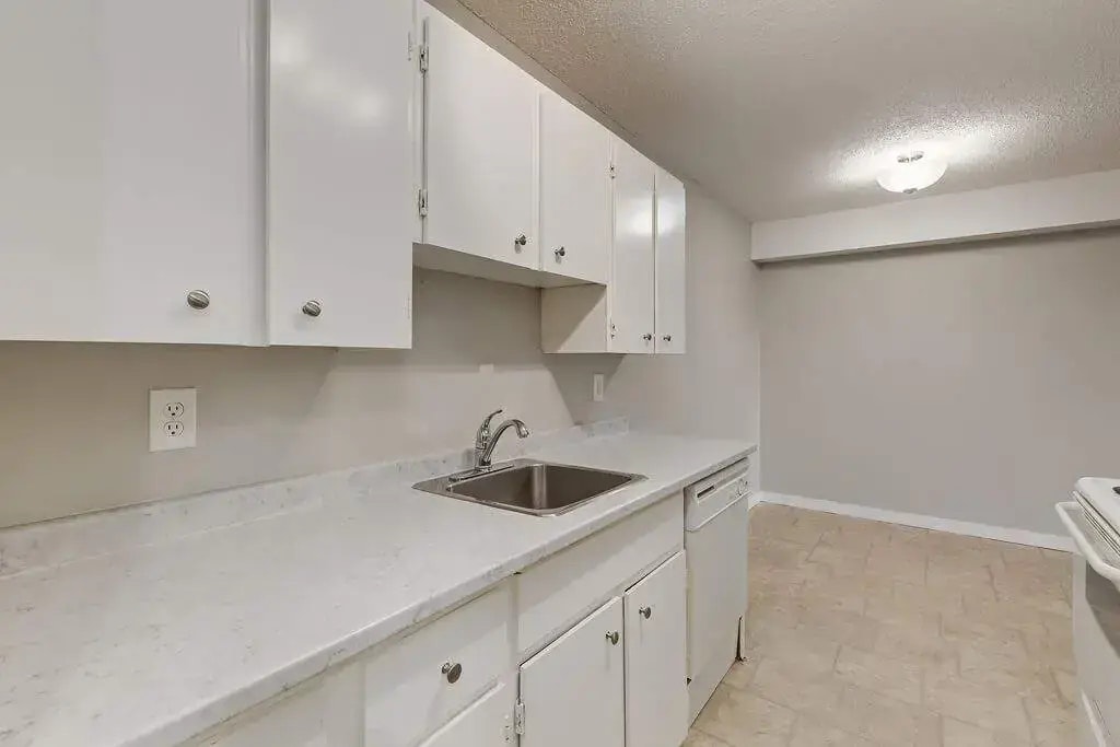 307-11945 81 Street NW, Edmonton, AB, T5B 2S7 - 13