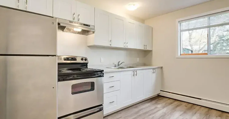 103-4612 57 Street, Camrose, AB, T4V 2E7 - 2