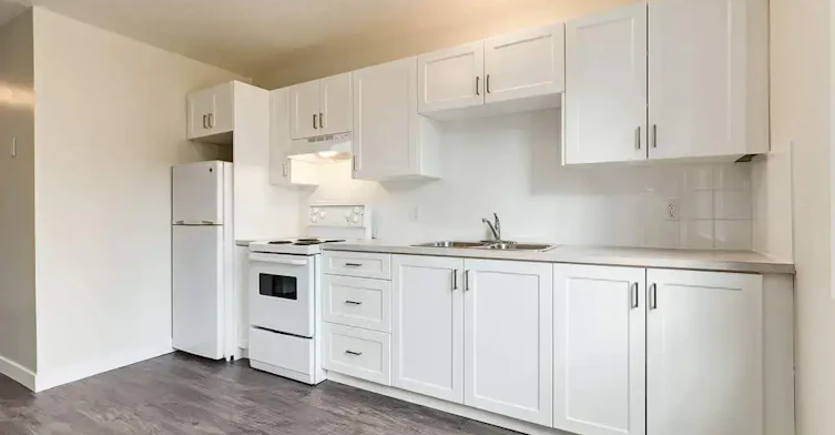 202-4612 57 Street, Camrose, AB, T4V 2E7 - 10