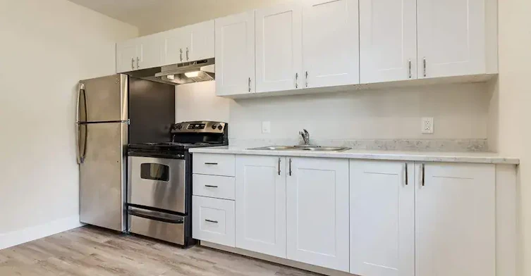 202-4612 57 Street, Camrose, AB, T4V 2E7 - 5