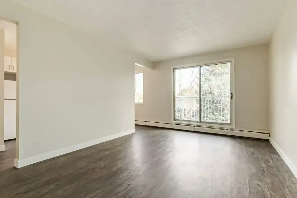 203-4612 57 Street, Camrose, AB, T4V 2E7 - 13