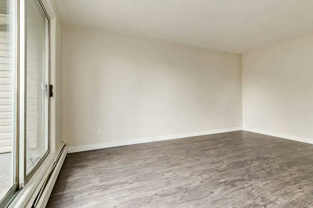 204-4612 57 Street, Camrose, AB, T4V 2E7 - 12