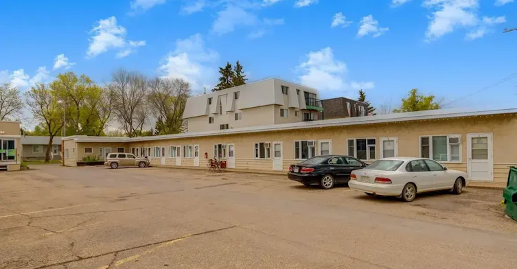 18-4722 46 Street, Camrose, AB, T4V 1G6 - 17