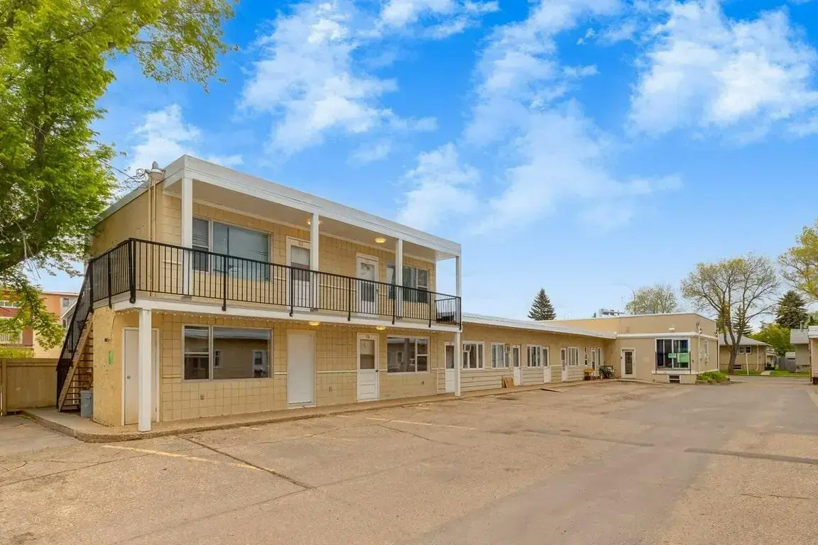 04-4722 46 Street, Camrose, AB, T4V 1G6 - 16
