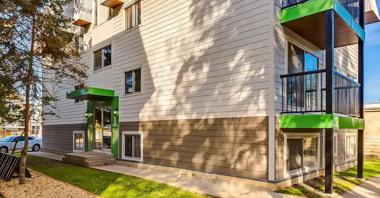 05-4718 46 Street, Camrose, AB, T4V 1G6 - 16