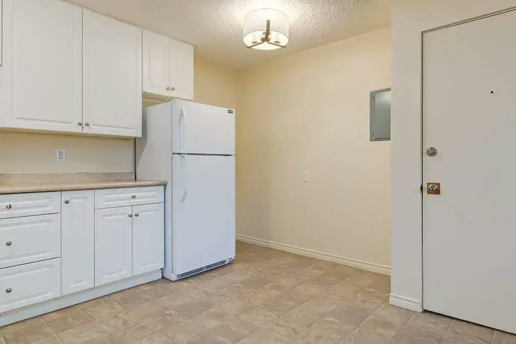 A303-4908 53 Street, Camrose, AB, T4V 1Z1 - 13