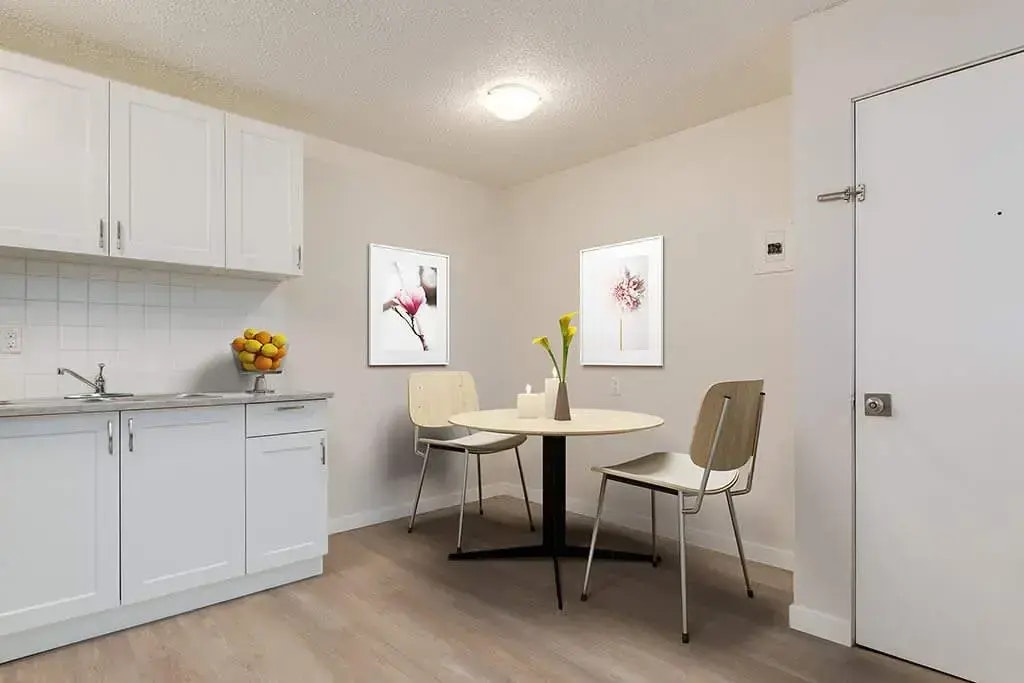 B102-4908 53 Street, Camrose, AB, T4V 1Z1 - 5