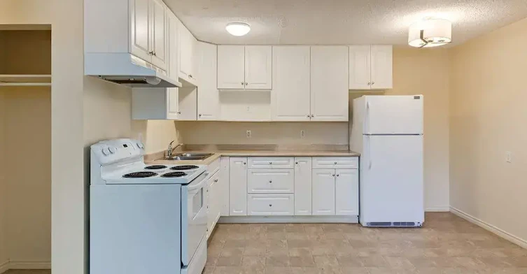 B102-4908 53 Street, Camrose, AB, T4V 1Z1 - 11