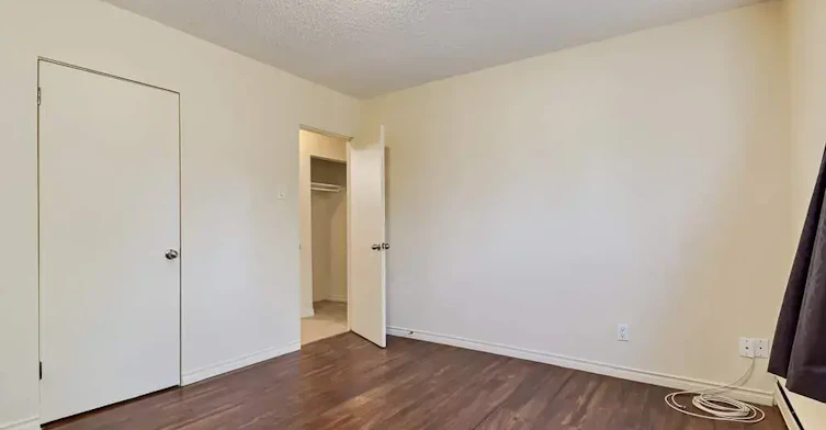 B102-4908 53 Street, Camrose, AB, T4V 1Z1 - 15