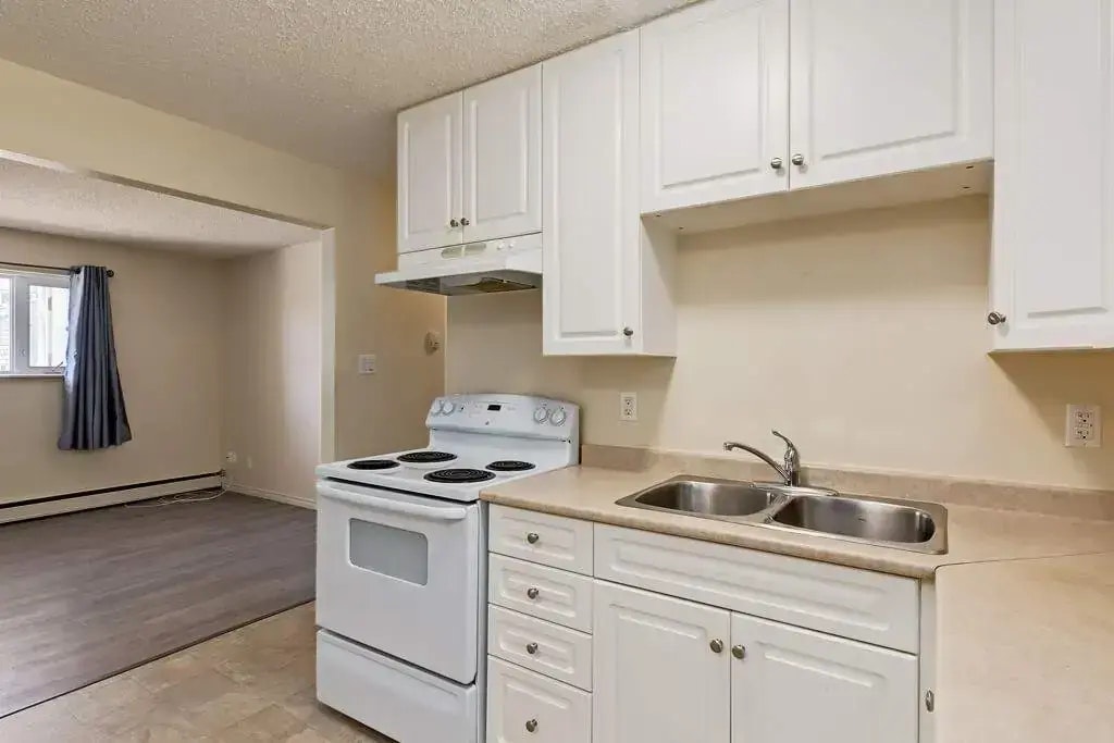 B102-4908 53 Street, Camrose, AB, T4V 1Z1 - 12