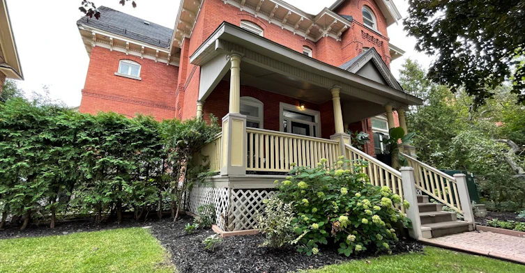 B1-324 Chapel Street, Ottawa, ON, K1N 7Z3