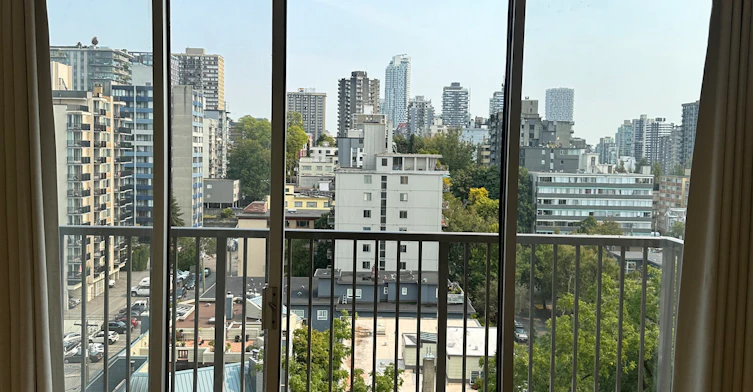 1251 Cardero Street, Vancouver, BC, V6G 2H9 - 11