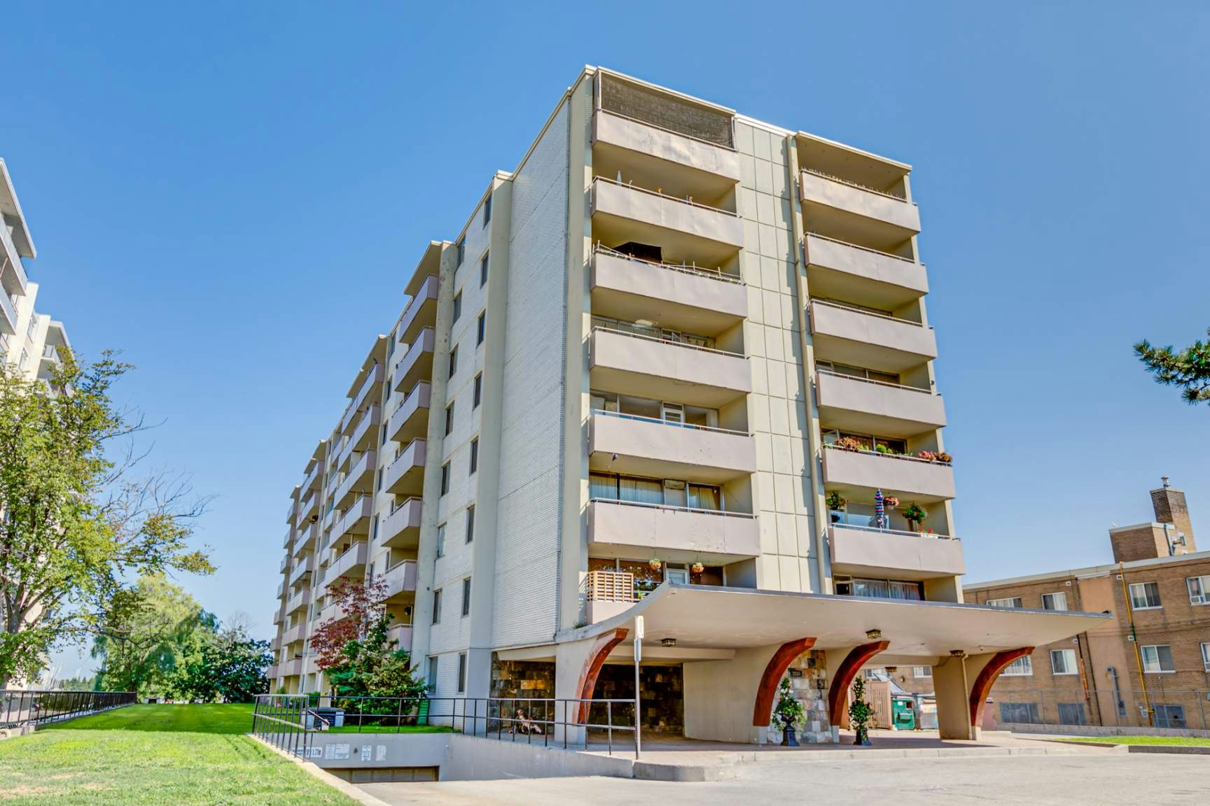 2335 Lake Shore Boulevard West, Toronto, ON, M8V 1B9 - 2
