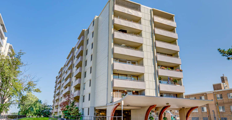 2335 Lake Shore Boulevard West, Toronto, ON, M8V 1B9 - 2
