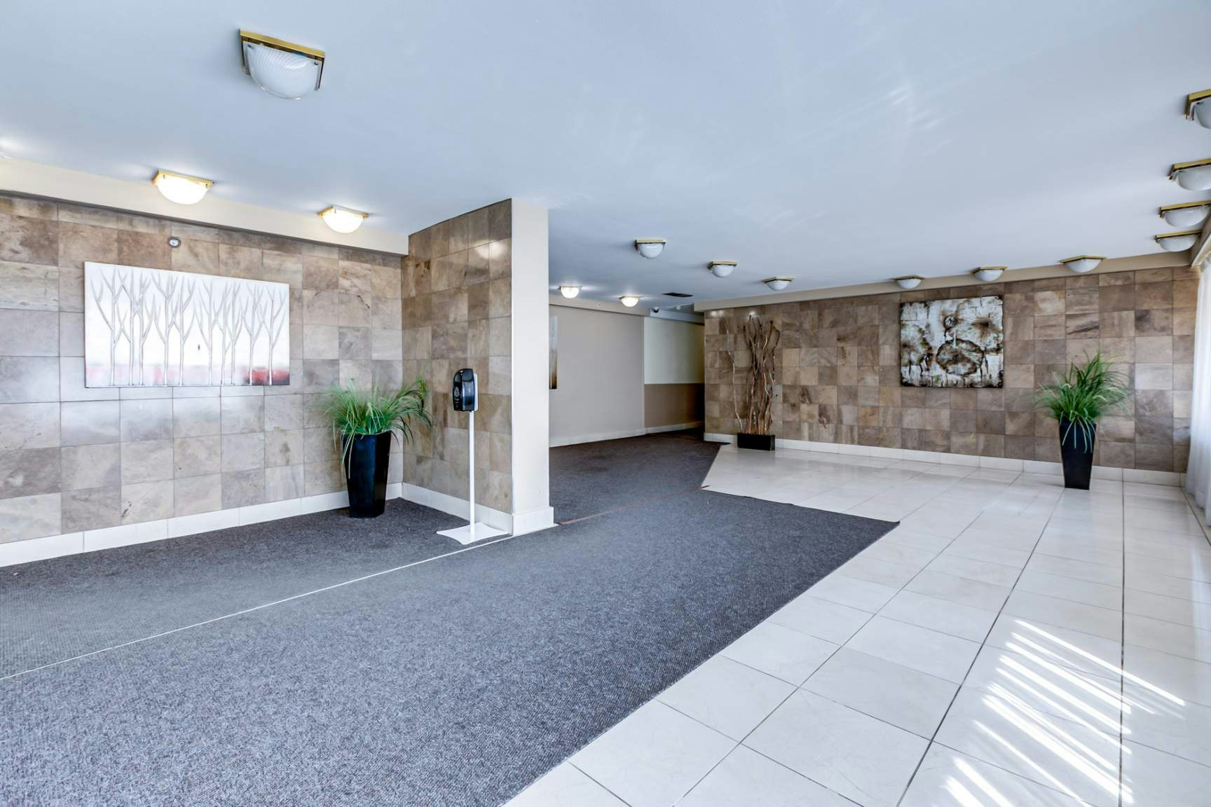 2335 Lake Shore Boulevard West, Toronto, ON, M8V 1B9 - 10