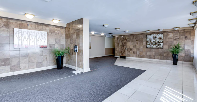 2335 Lake Shore Boulevard West, Toronto, ON, M8V 1B9 - 10