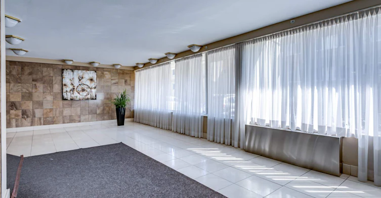 2335 Lake Shore Boulevard West, Toronto, ON, M8V 1B9 - 11