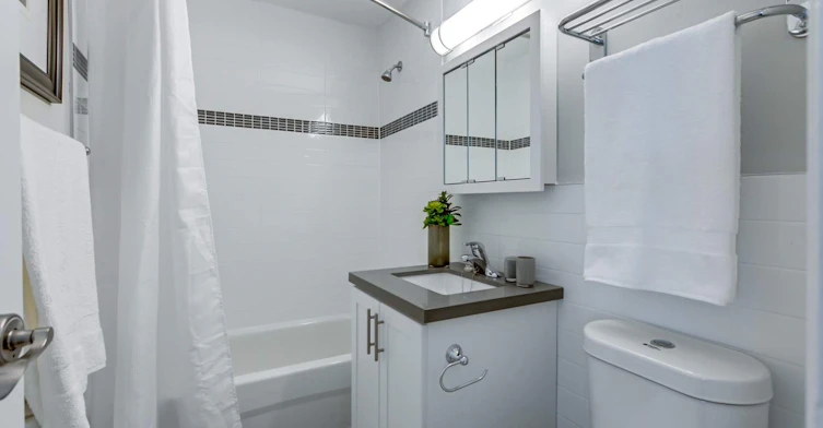 550 Jarvis Street, Toronto, ON, M4Y 2H9 - 6