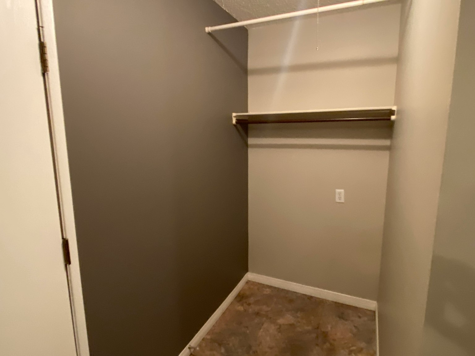 11043 108 Street Nw, Edmonton, AB, T5H 3A8 - 7