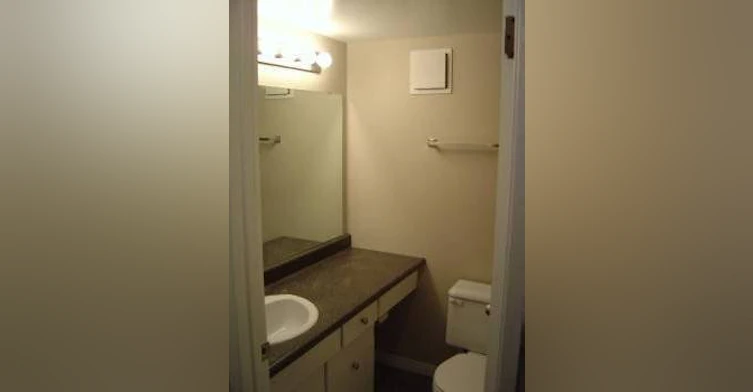11043 108 Street Nw, Edmonton, AB, T5H 3A8 - 8