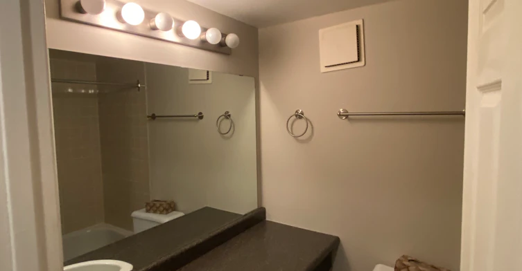 11043 108 Street Nw, Edmonton, AB, T5H 3A8 - 9
