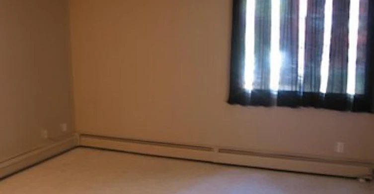11043 108 Street Nw, Edmonton, AB, T5H 3A8 - 3