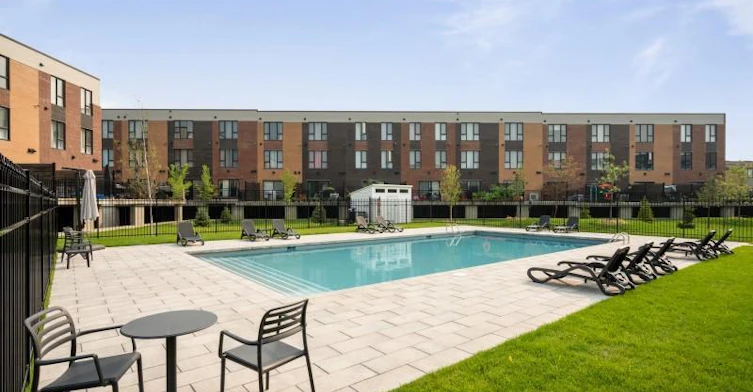 1011 Shechenko Boulevard, Montréal, QC, H8N 0H2 - 16