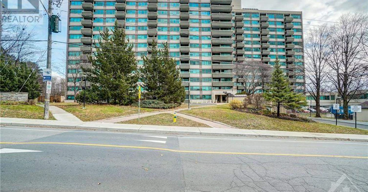 705-555 Brittany Drive, Ottawa, ON, K1K 4C5 - 2