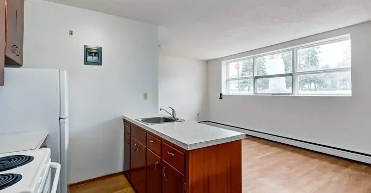 12-15 Darlington Street E, Yorkton, SK, S3N 0C1 - 15