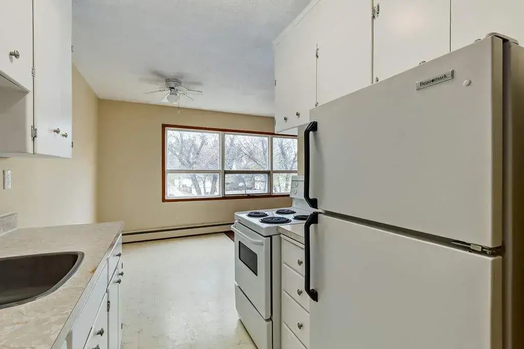 12-15 Darlington Street E, Yorkton, SK, S3N 0C1 - 8