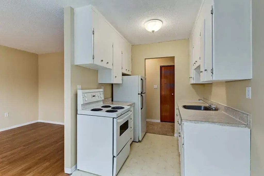 12-15 Darlington Street E, Yorkton, SK, S3N 0C1 - 7