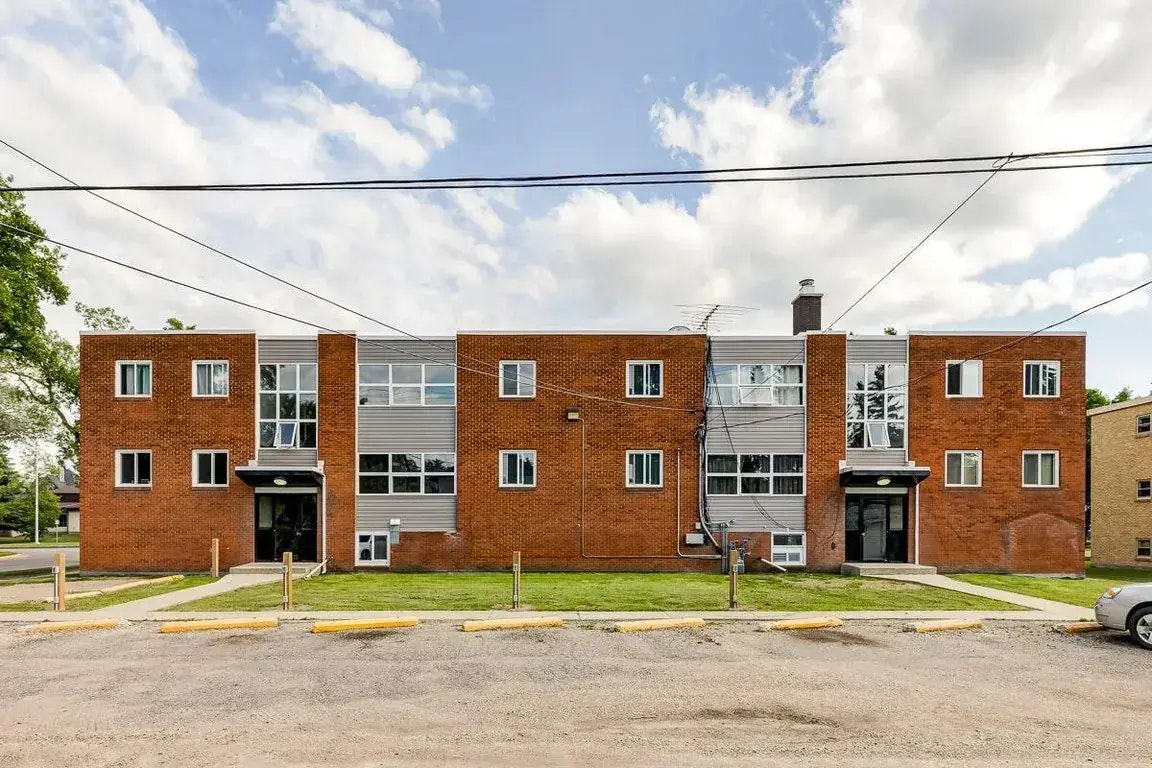 12-15 Darlington Street E, Yorkton, SK, S3N 0C1 - 25