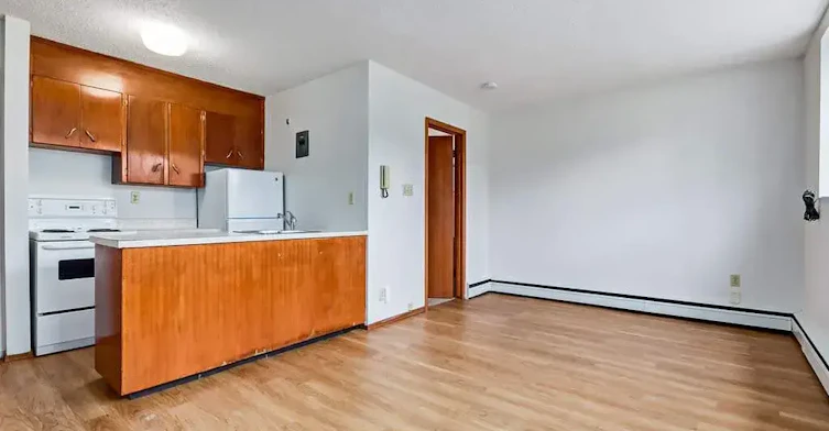 12-15 Darlington Street E, Yorkton, SK, S3N 0C1 - 17