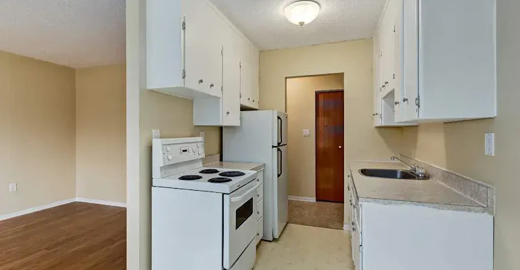 9-15 Darlington Street E, Yorkton, SK, S3N 0C1 - 7