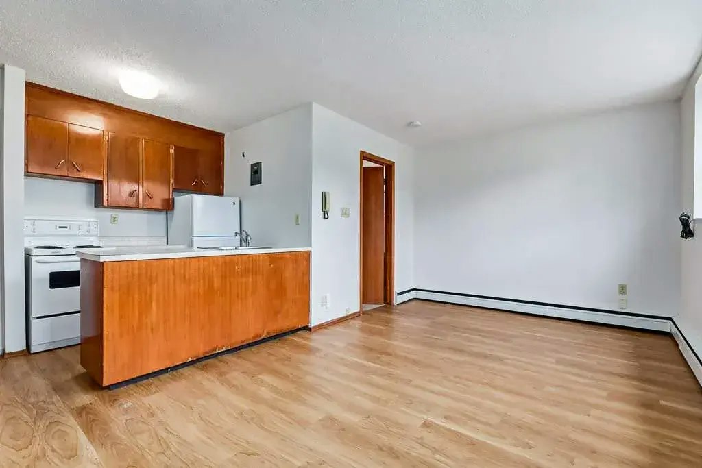 9-15 Darlington Street E, Yorkton, SK, S3N 0C1 - 17
