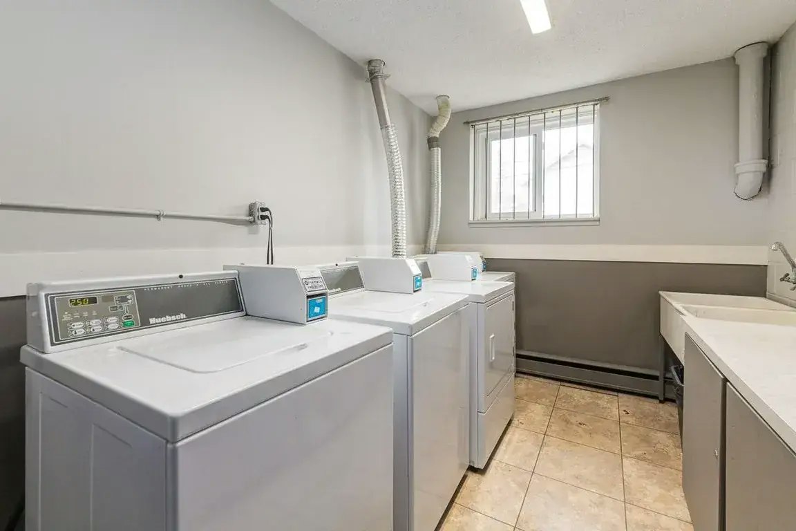 9-15 Darlington Street E, Yorkton, SK, S3N 0C1 - 21