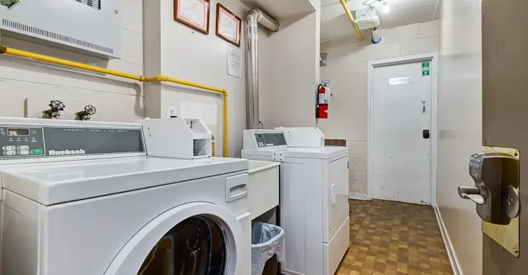 08-2630 6 Avenue N, Regina, SK, S4R 0P2 - 9