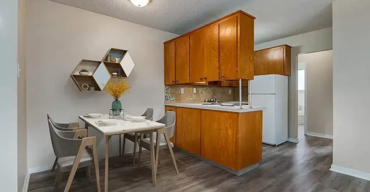 12-2410 15th Avenue, Regina, SK, S4P 1A4 - 2