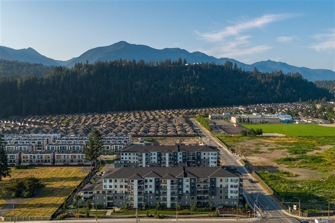 B104-D-46180 Thomas Road, Chilliwack, BC, V2R 6C6