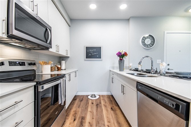 A313-46180 Thomas Road, Chilliwack, BC, V2R 6C6 - 2