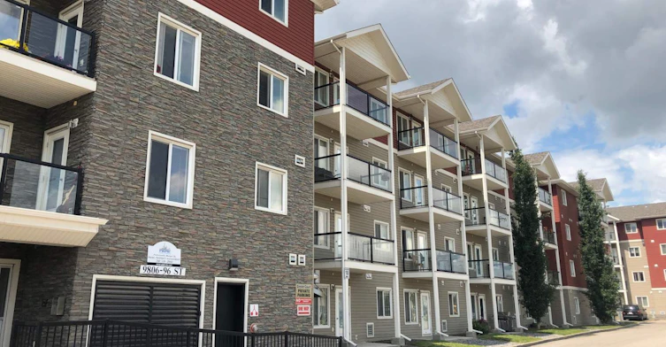 314-9806 96 Street, Grande Prairie, AB, T8V 7T9