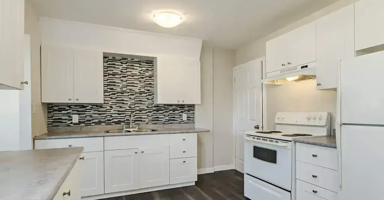 3901C-3933 54a Street, Wetaskiwin, AB, T9A 2W7 - 3